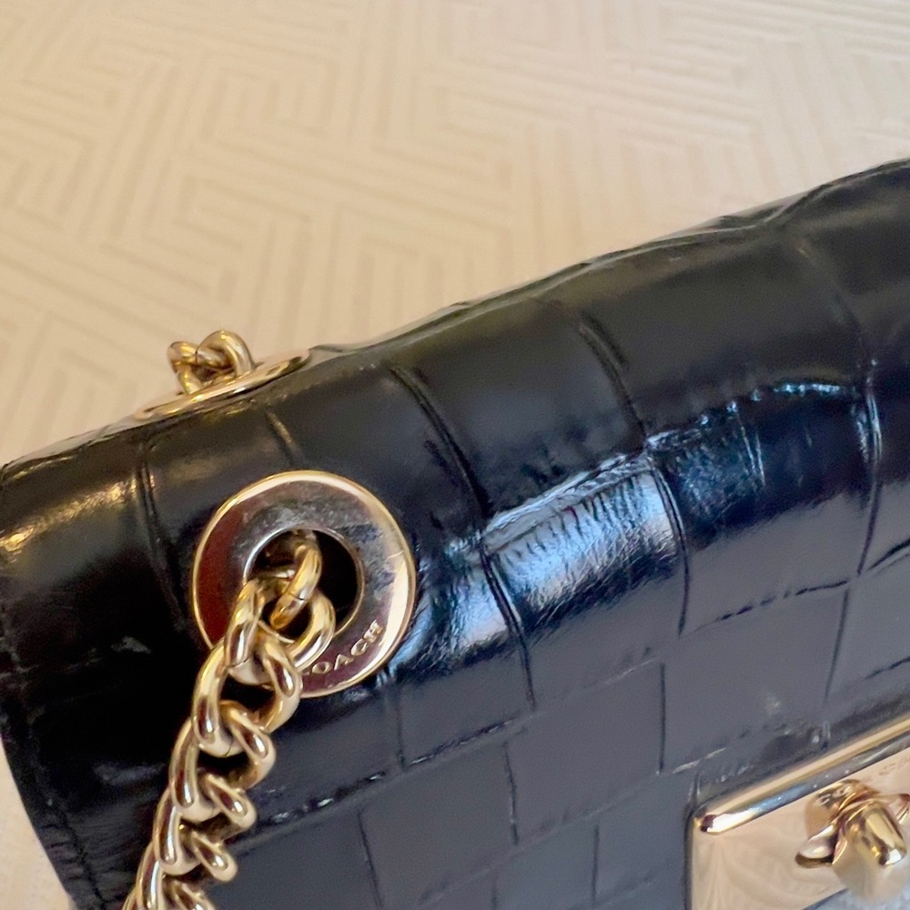 AUTHENTIC Coach Black Croc-Embossed Crossbody Bag with Gold Chain - Picture 7 of 10